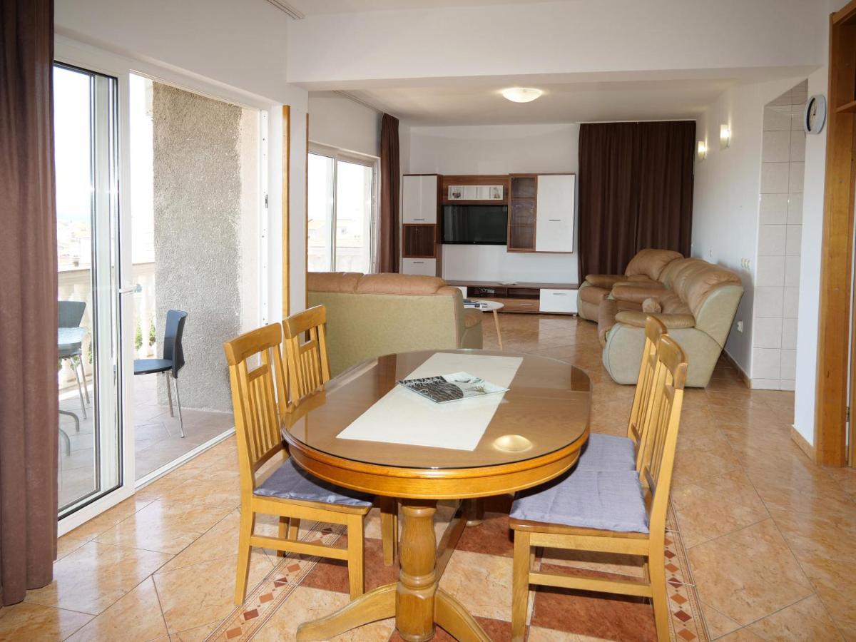 Apartment Vlade